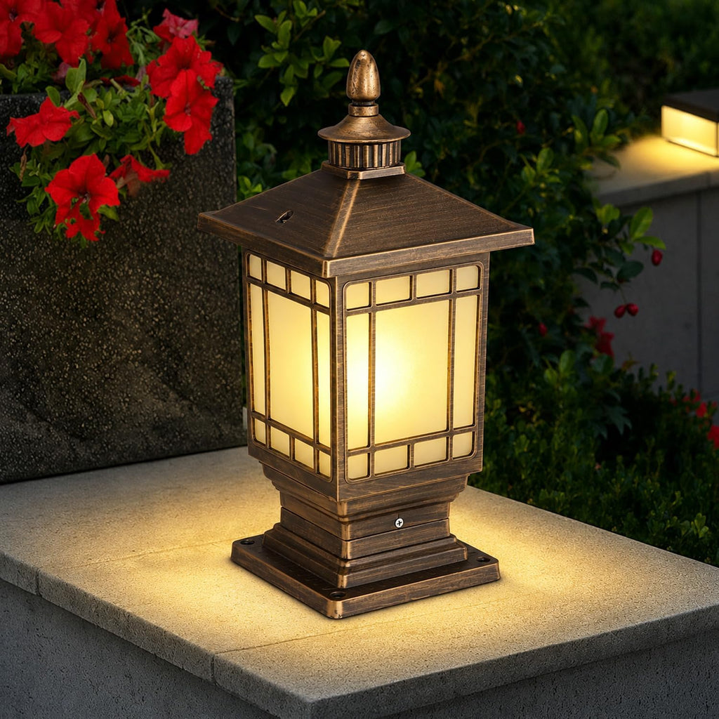 Waterproof Aluminum Glass Garden Post Lantern
